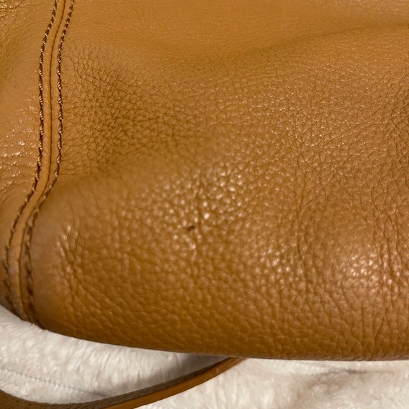 2 MICHAEL KORS BAG WITH FREE PINK TOTE - Picture 7 of 9